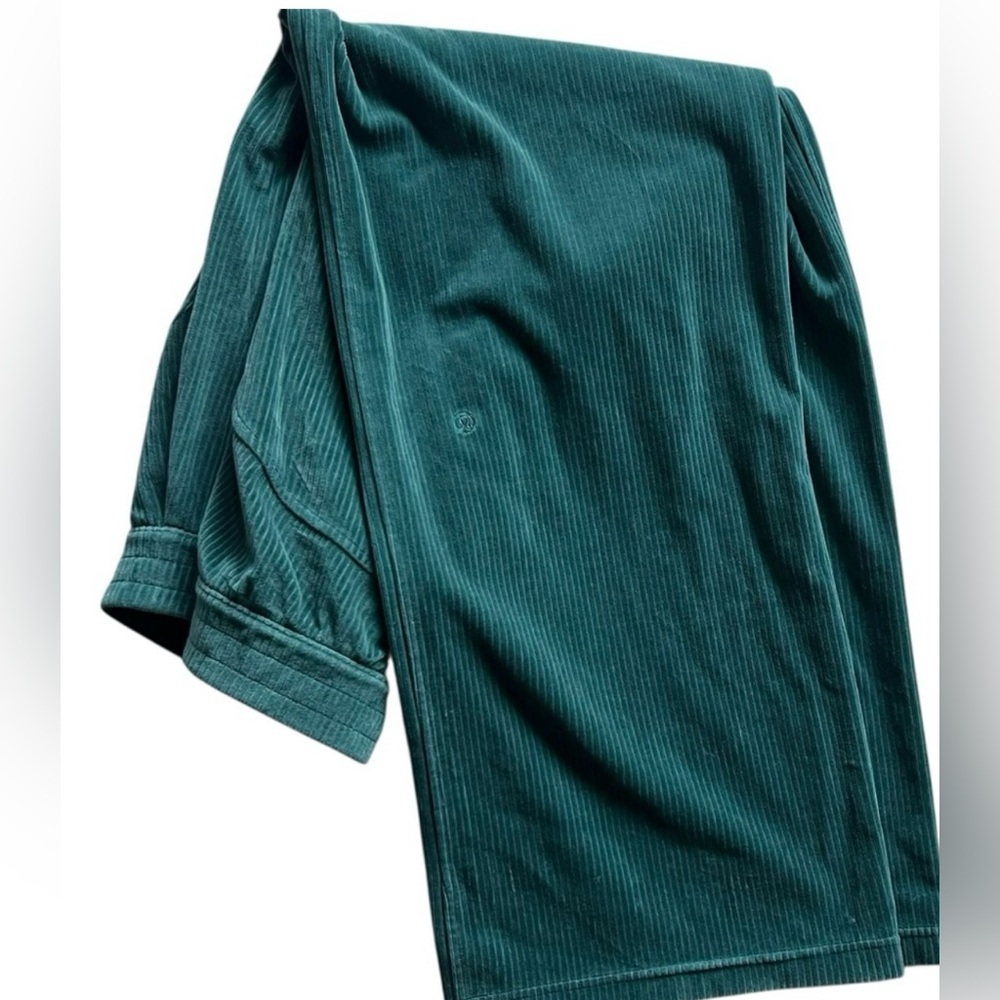 Lululemon Scuba Mid-Rise Wide-Leg Pant *Velvet Cord
Storm Teal Size 6 - Picture 8 of 14